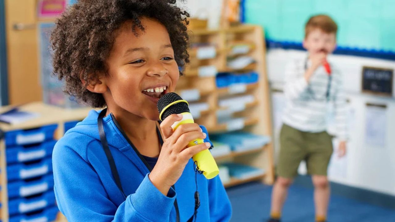 Empowering Classroom Communication with Easi-Speak Bluetooth Microphones